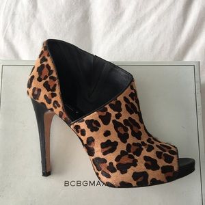 BCBG Ma-Darien1 leopard peep toe heels - Size 10